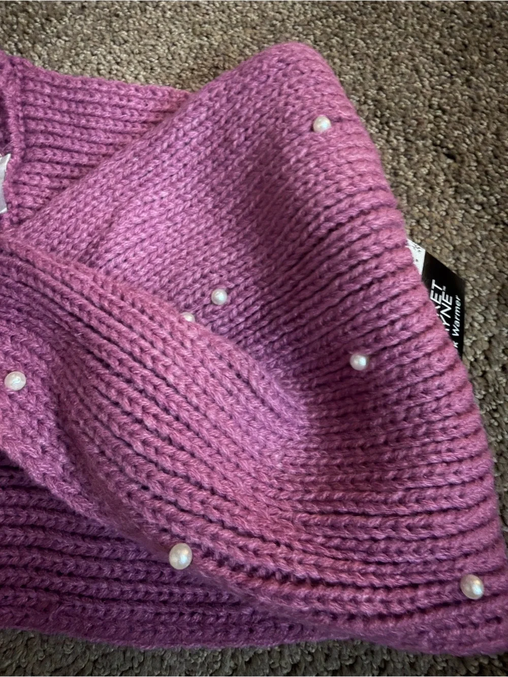 1 beanie and 2 neck warmers. 2 new with tags. One worn once.